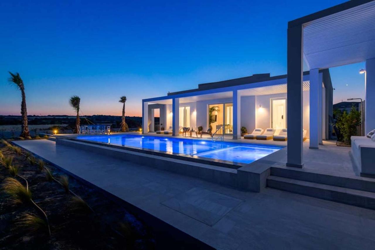 לקניה Seashore Beachfront Villa מראה חיצוני תמונה